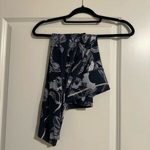 Athleta Cropped Patterned Leggings